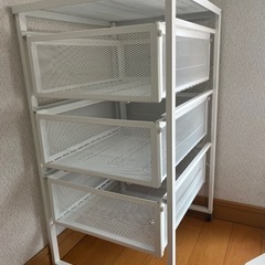 	•	スチール製3段チェスト 	•	スチール製3段収納ワゴン 	•	スチール製3段引き出しユニット（LENNART/レッナールト） の画像
