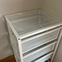 	•	スチール製3段チェスト 	•	スチール製3段収納ワゴン 	•	スチール製3段引き出しユニット（LENNART/レッナールト） の画像