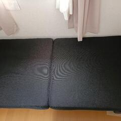 折りたたみベッドの画像