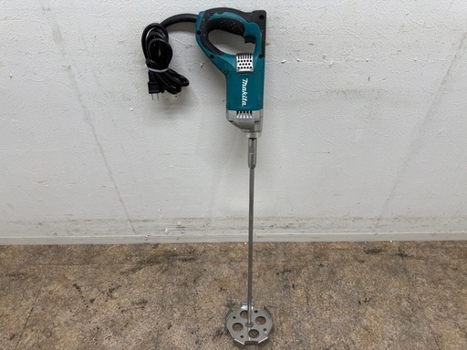 マキタ　ｍaｋita　かくはん機　ミキサー　攪拌機　混ぜ機　電動工具　２０２２年製　ＵＴ１３０５