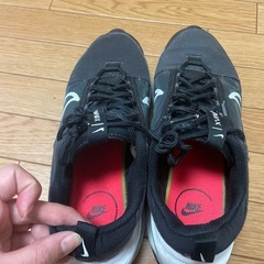 スニーカーの画像