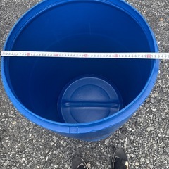 ポリタンク(プラスチックドラム) 蓋付き　 大容量200L の画像