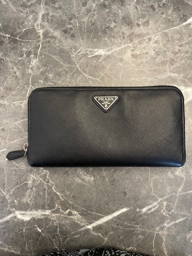 【PRADA】財布