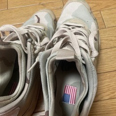 スニーカーの画像