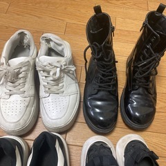 スニーカーの画像