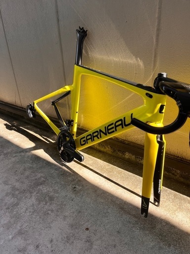 ロードバイク　フルカーボン　エアロロード