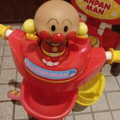 アンパンマン三輪車の画像