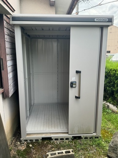 ヨドコウ  物置　倉庫　ガレージ