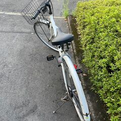 自転車　No.385　ホワイト　27インチ　ライト、鍵付き　【リサイクルショップどりーむ天保山】の画像