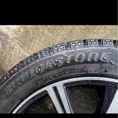 BRIDGESTONE BRIZZAK VRX 215/50R17 スタッドレスの画像