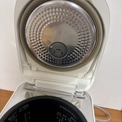 ［お引き取り先決定］パナソニック　5.5合　IH炊飯器 SR-HB108 2019年製の画像