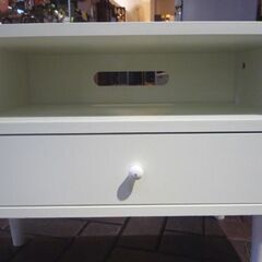 脚付き 木製 テレビボード 幅110cm ホワイト 引出し付き テレビ台 TVボード AVボード 札幌市東区 新道東店の画像