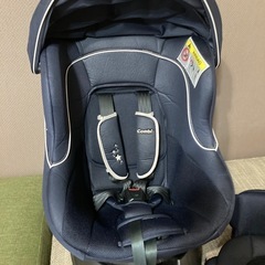 Combi クルムーヴ チャイルドシート ISOFIX ネイビーの画像