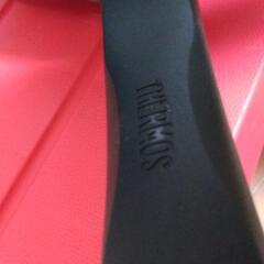 ３００円　THERMOS　サーモス フライパン レッド 26cm　IH対応　 対応熱源:ガス火、IH 　の画像