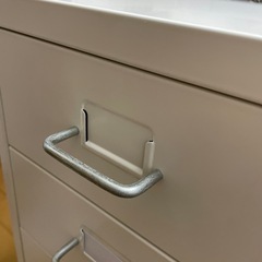 お引き取り限定　デスクワゴンikea hermerの画像