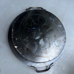 新しい鋳鉄製鍋　フライパンの画像