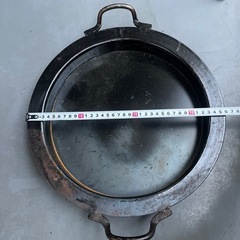新しい鋳鉄製鍋　フライパンの画像