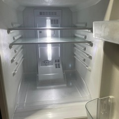 冷凍室30L、冷蔵室138Lの省エネ設計の冷蔵庫。の画像