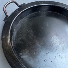 新しい鋳鉄製鍋　フライパンの画像