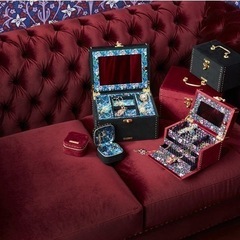 【ANNA SUI】2人掛けソファの画像