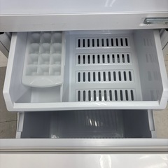 ★リユースのサカイ千葉中央店★期間限定割引有 AQUA 冷蔵庫　22年製　126L TC4206の画像