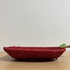 りんごのカゴの画像