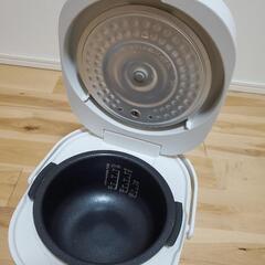 SHARP　炊飯器　3合炊き　の画像