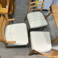10%OFF！配達可【食卓4点セット＋座面カバー6点】【大塚家具　シネマシリーズ】クリーニング済み【管理番号11308】伊の画像