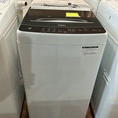 1〜2人暮らし用👫💕 高年式❗️　5,5㎏ Haier 2023年製 JW-U55B 黒・白 洗濯機の画像
