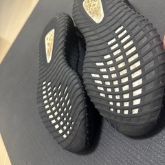 【美品】adidas yeezy boost 350 V2 "Onyx"の画像