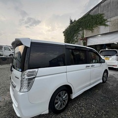 ステップ　ワゴン　スパーダ　8人乗り　車検ありの画像