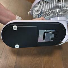 壁掛け扇風機リモコン付きの画像