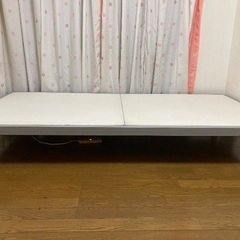 シングルベッド用ベッドフレーム　シンプルの画像