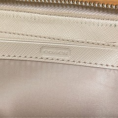 《早いもの勝ち》　　コーチ COACH 長財布 の画像