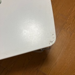 白テーブルの画像