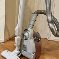 TOSHIBA VC-C6A-P サイクロン式掃除機 2018年製の画像
