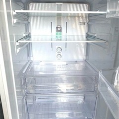 お取引中・SHARP 冷凍庫　271リットル(冷蔵169㍑、冷凍102㍑)冷凍庫大きめ　　　　　　の画像