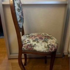 ゴブラン織　アンティーク椅子の画像