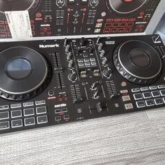 DJコントローラー Mixtrack Platinum FXの画像