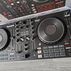 DJコントローラー Mixtrack Platinum FXの画像