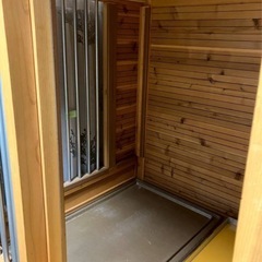 犬小屋工房K ペットケージ 中古 カーテン付き 犬用 収納便利の画像