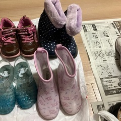 女の子18センチ靴6足セットの画像