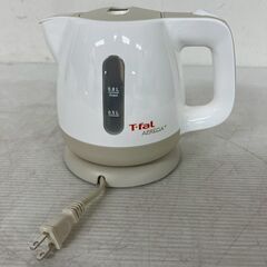 ティファール 電気ケトル BF805 0.8L 1250W 白色 動作確認済 電気湯沸器 T-fal APRECIA キッチン家電 湯沸かし 13 Y2081の画像