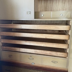 【滋賀県比叡平で引き取り限定】中古　タンスの画像