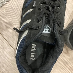 ほぼ新品🔴ブランドスニーカー25.5センチの画像