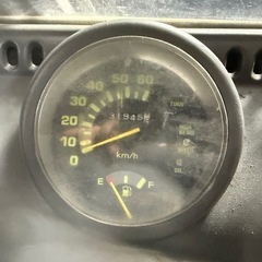 ★支払総額4.0万円★激安バイク続々入荷中！ なんでも買い取ります！ ホンダ ジャイロ2 白 TA02 人気のジャイロ！ 2ストのためオイル注ぎ足すだけ！ 雨風しのげる！ リアボックス付き！　の画像
