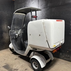 ★支払総額4.0万円★激安バイク続々入荷中！ なんでも買い取ります！ ホンダ ジャイロ2 白 TA02 人気のジャイロ！ 2ストのためオイル注ぎ足すだけ！ 雨風しのげる！ リアボックス付き！　の画像