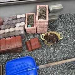 ブロック　レンガ　植木鉢セットの画像