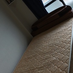 double bed & Mattress の画像