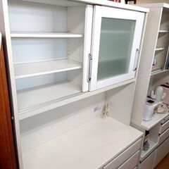 ニトリ キッチンボード フルート 120 食器棚 吸湿素材の画像